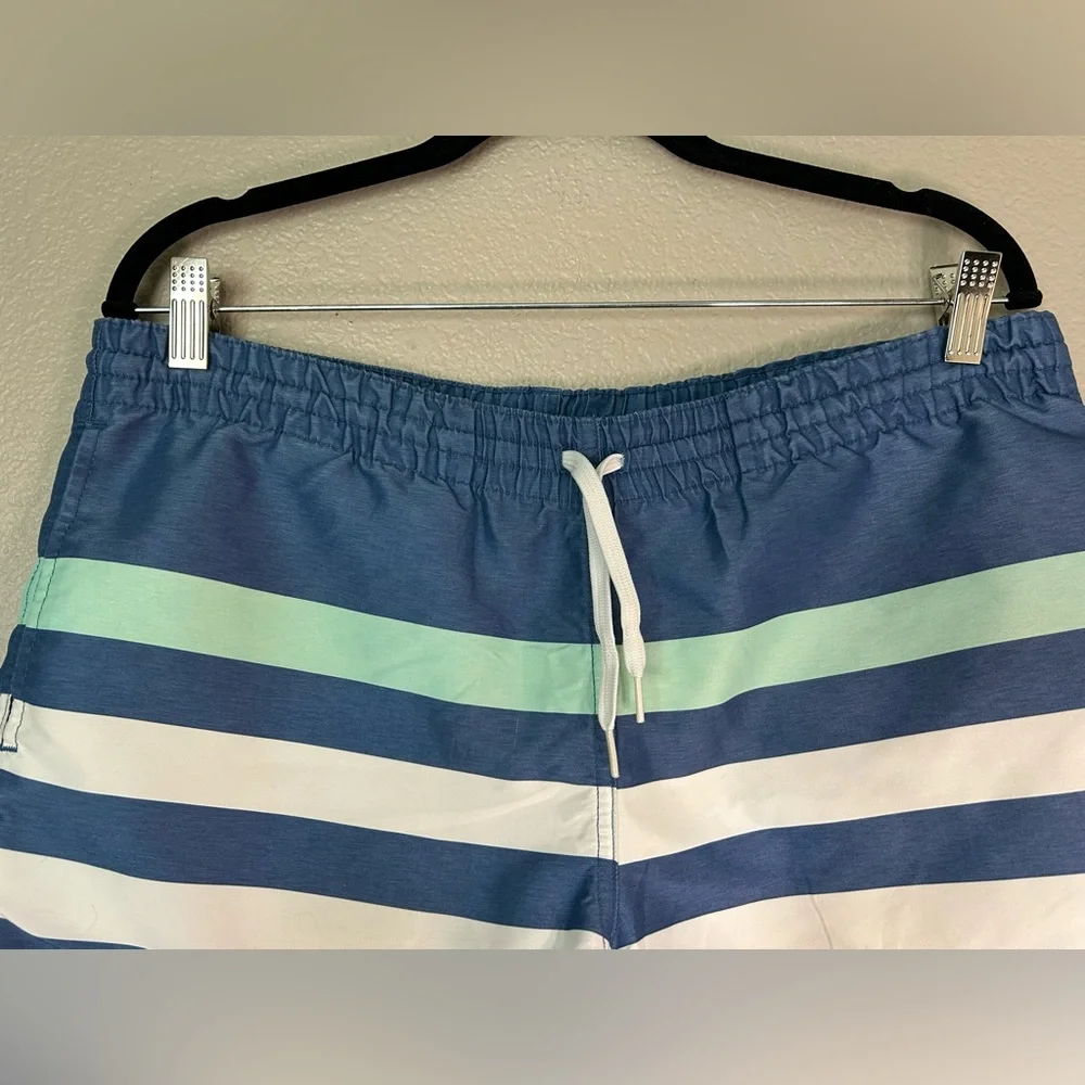 Chubbies 'Me Likey The Stripey' Shortie Classic Swim Trunks Made in USA  Men's M